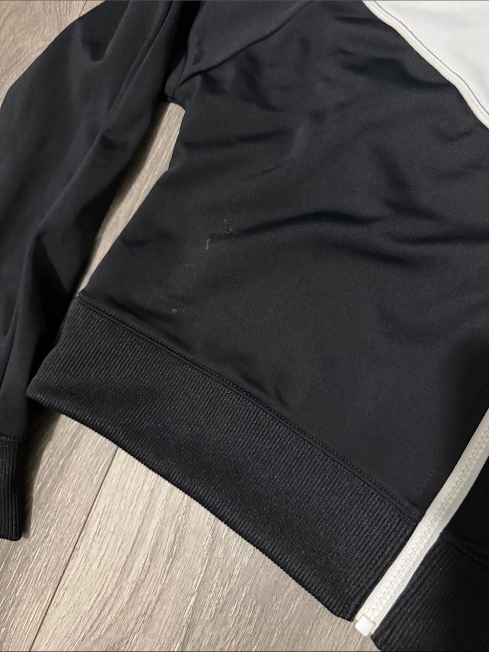 Nike women’s zip up jacket - Picture 4 of 5